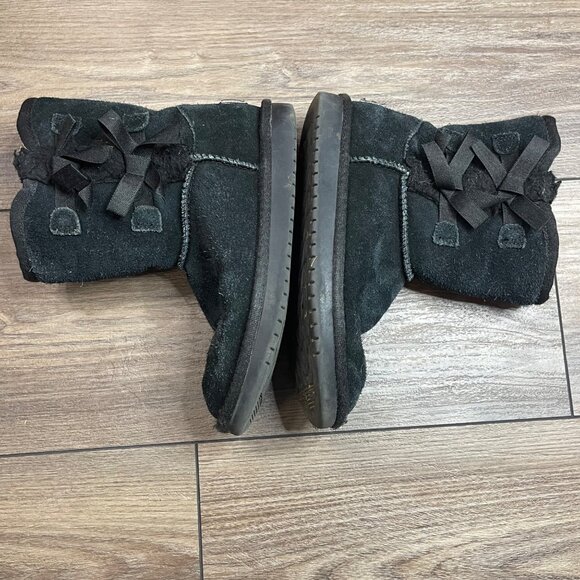 Koolaburra By UGG Kids' Victoria Short Boot Girl's Size 1 Black Suede Leather - Picture 3 of 8